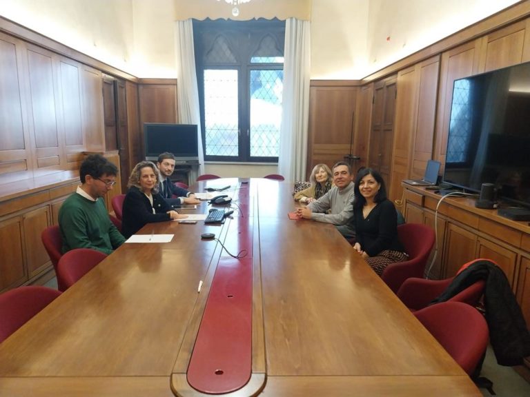 Cgil e Spi di Pisa consegnano le firme al Prefetto