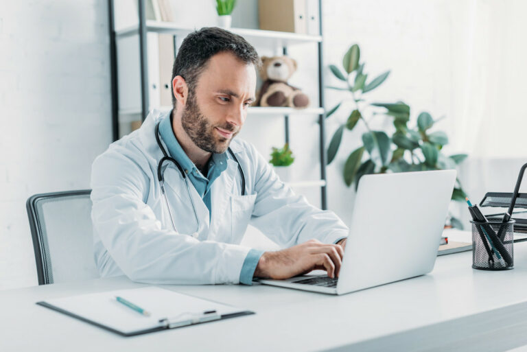 Telemedicina, partono le “televisite” per i malati cronici: l’articolo de La Repubblica