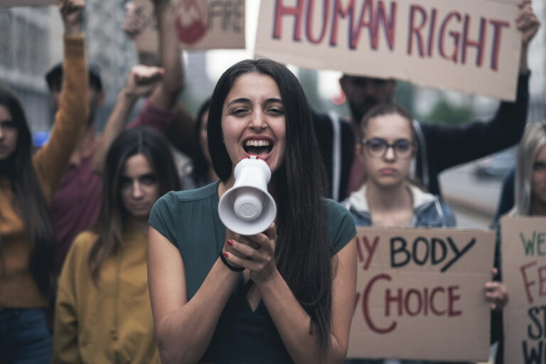 Cgil: associazioni antiabortiste in consultori grave violazione autodeterminazione donne