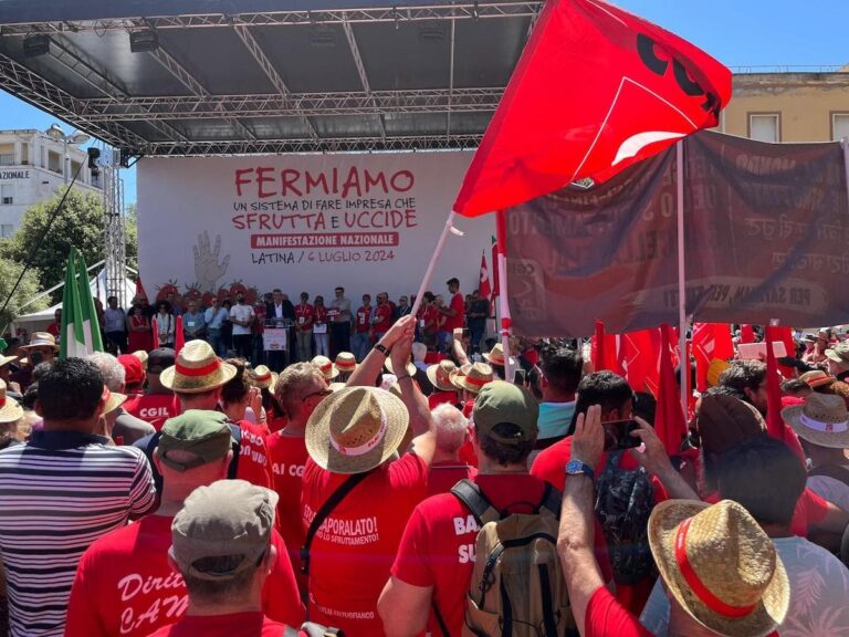 In tanti dalla Toscana alla manifestazione di Latina contro il caporalato e lo sfruttamento nei campi