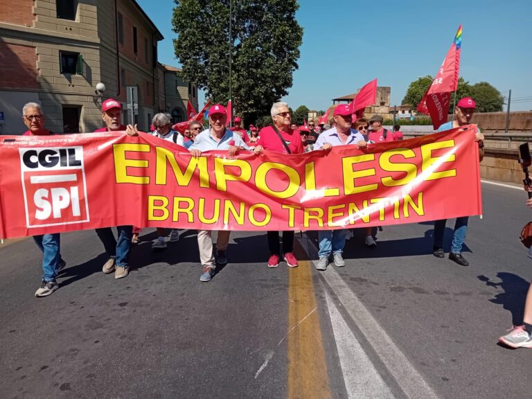 Sciopero dell’industria in Toscana, anche lo Spi Cgil tra i migliaia in piazza a Firenze